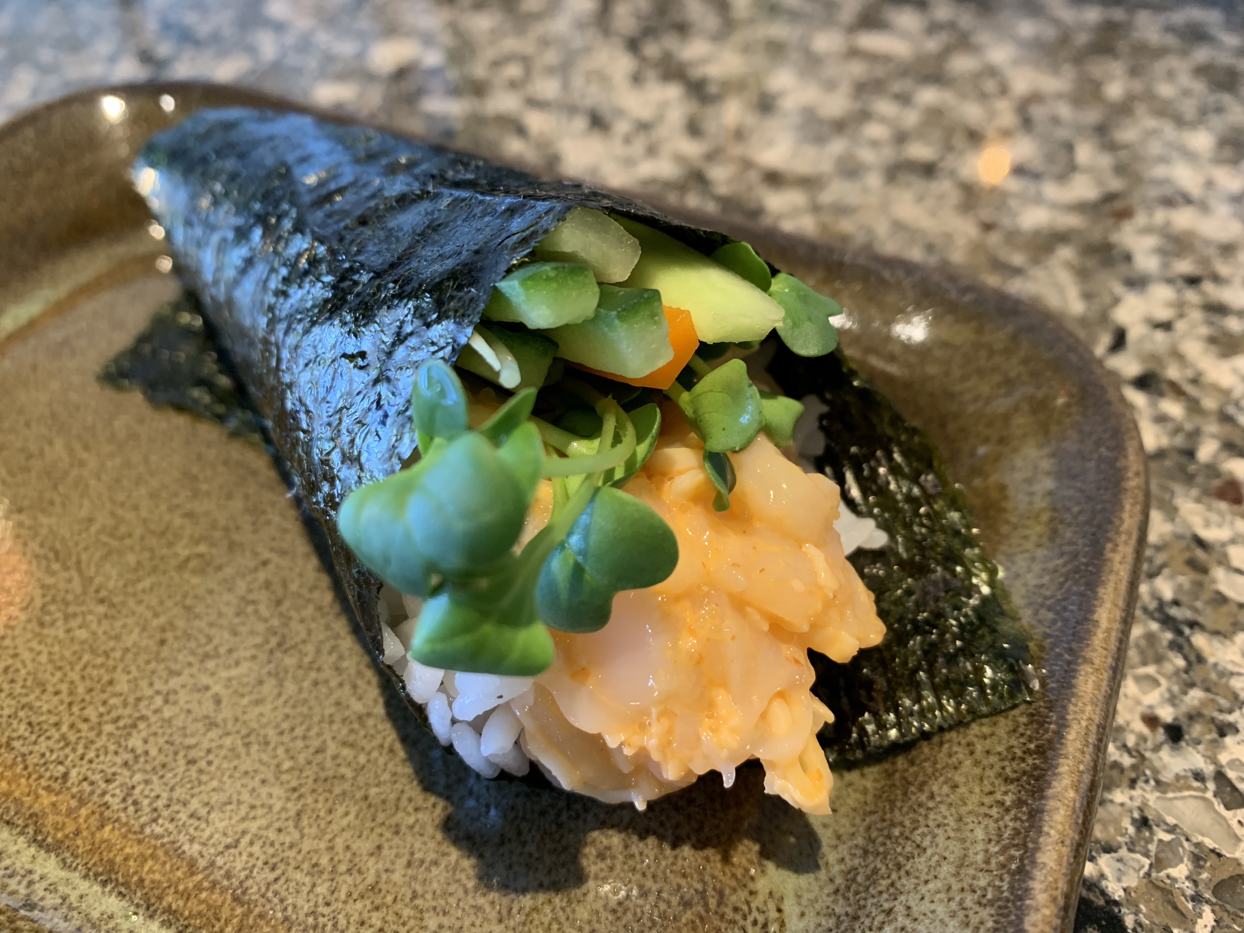 Order Spicy Scallop Hand Roll food online from Sushi Lounge store, San Diego on bringmethat.com