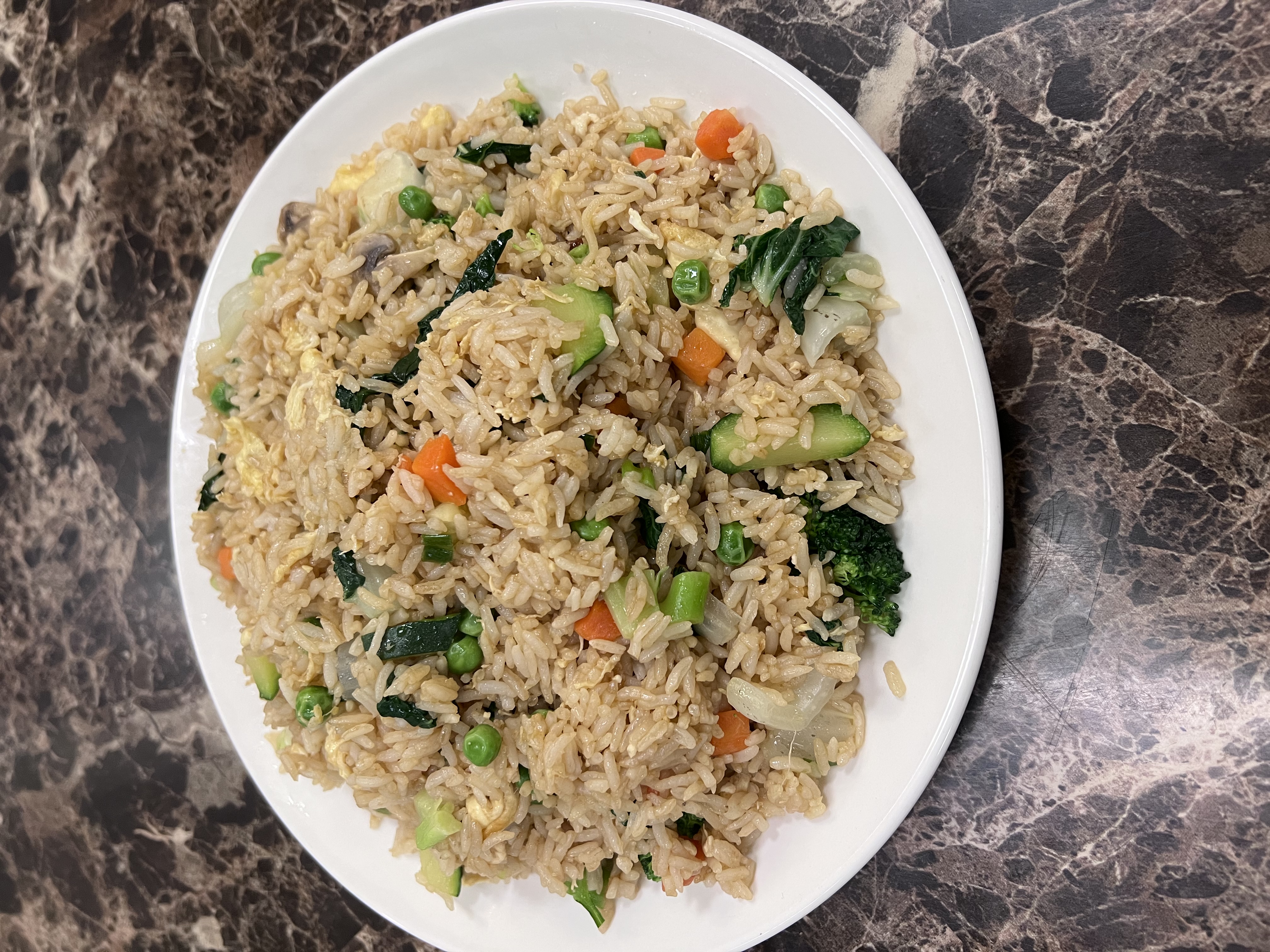 Order 110. Veggie Fried Rice food online from King Kong Chinese Restaurant store, Oakland on bringmethat.com