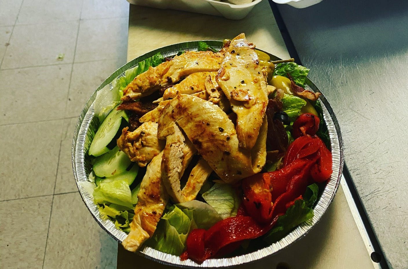 Order Grilled Chicken Salad - Salad food online from Kenny Pizzeria & Deli store, Old Saybrook on bringmethat.com