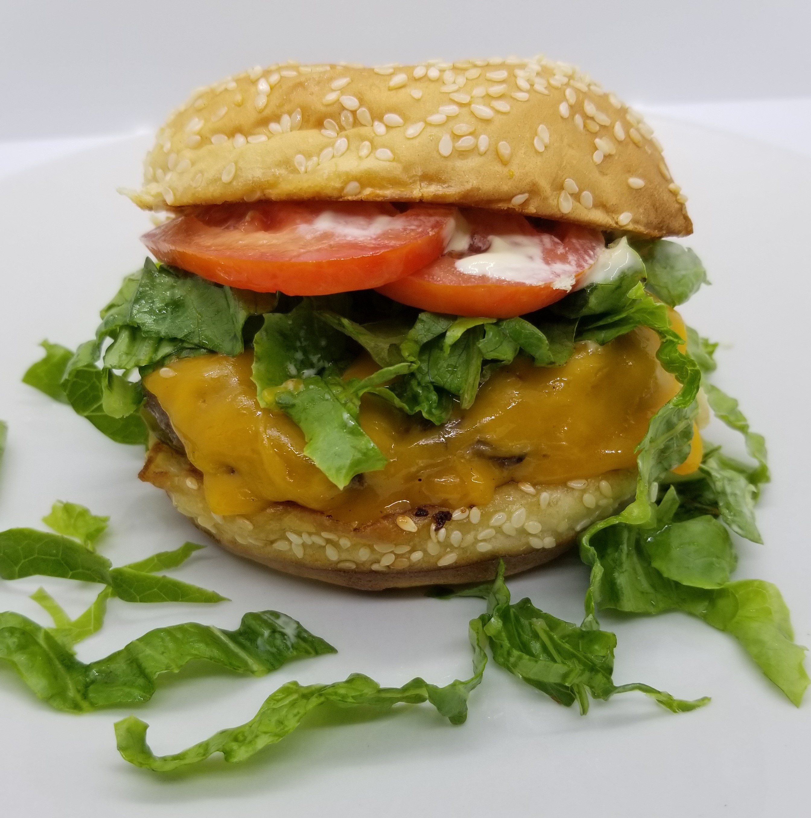 Order Cheeseburger food online from Peachtree Neighborhood Grill store, Nashville on bringmethat.com