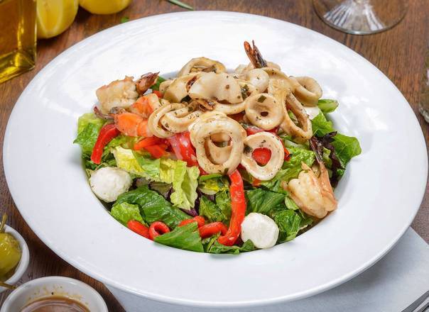 Order Grilled Shrimp & Calamari Salad food online from Whippany Pizza Restaurant & Catering store, Morris County on bringmethat.com