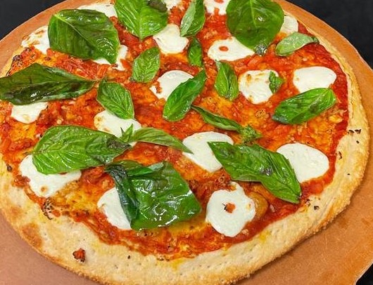 Order 9" Margherita food online from Broadway Bar & Pizza store, Rochester on bringmethat.com
