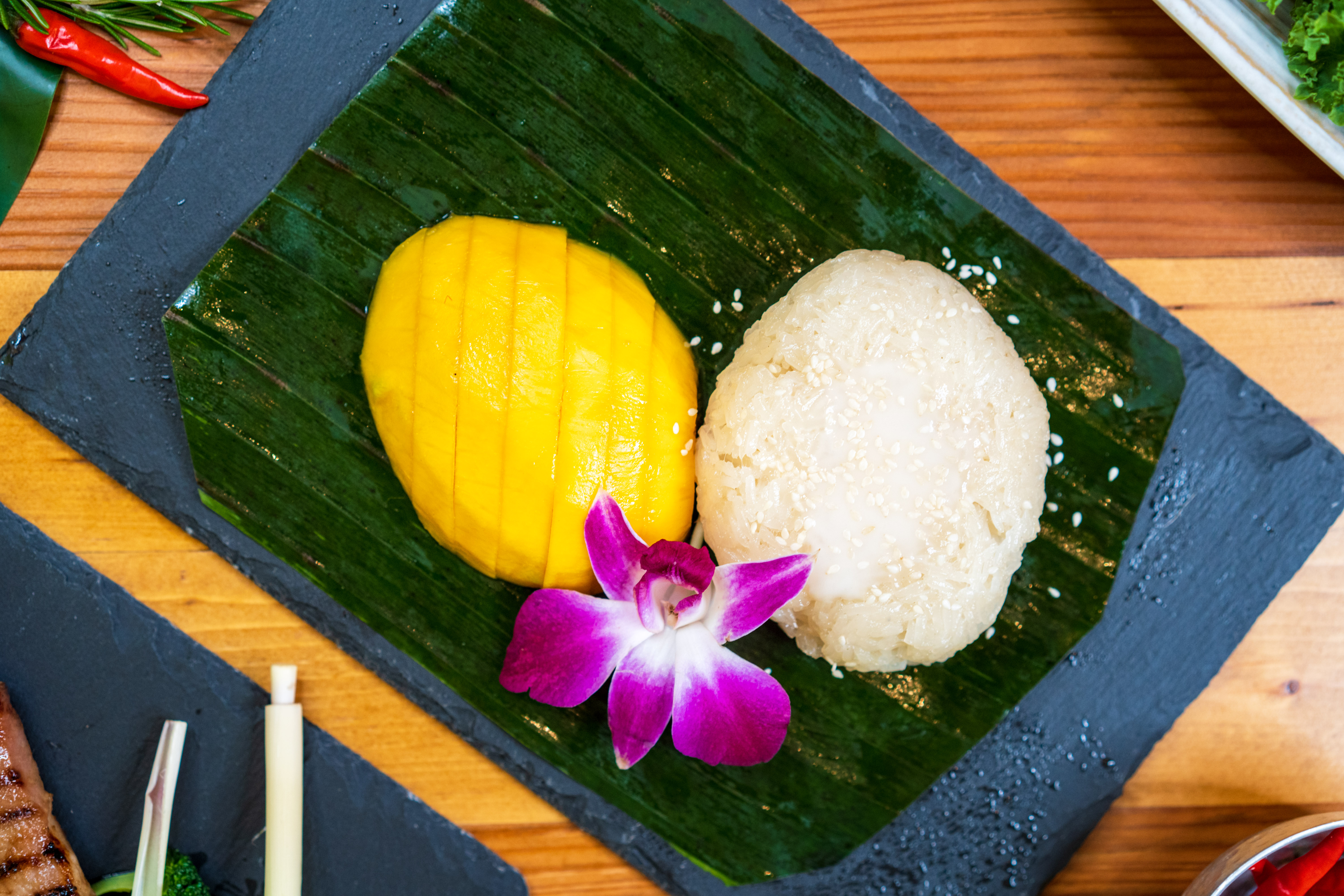 Order Coconut Sticky Rice with Fresh Mango food online from Lemongrass grill store, Brooklyn on bringmethat.com