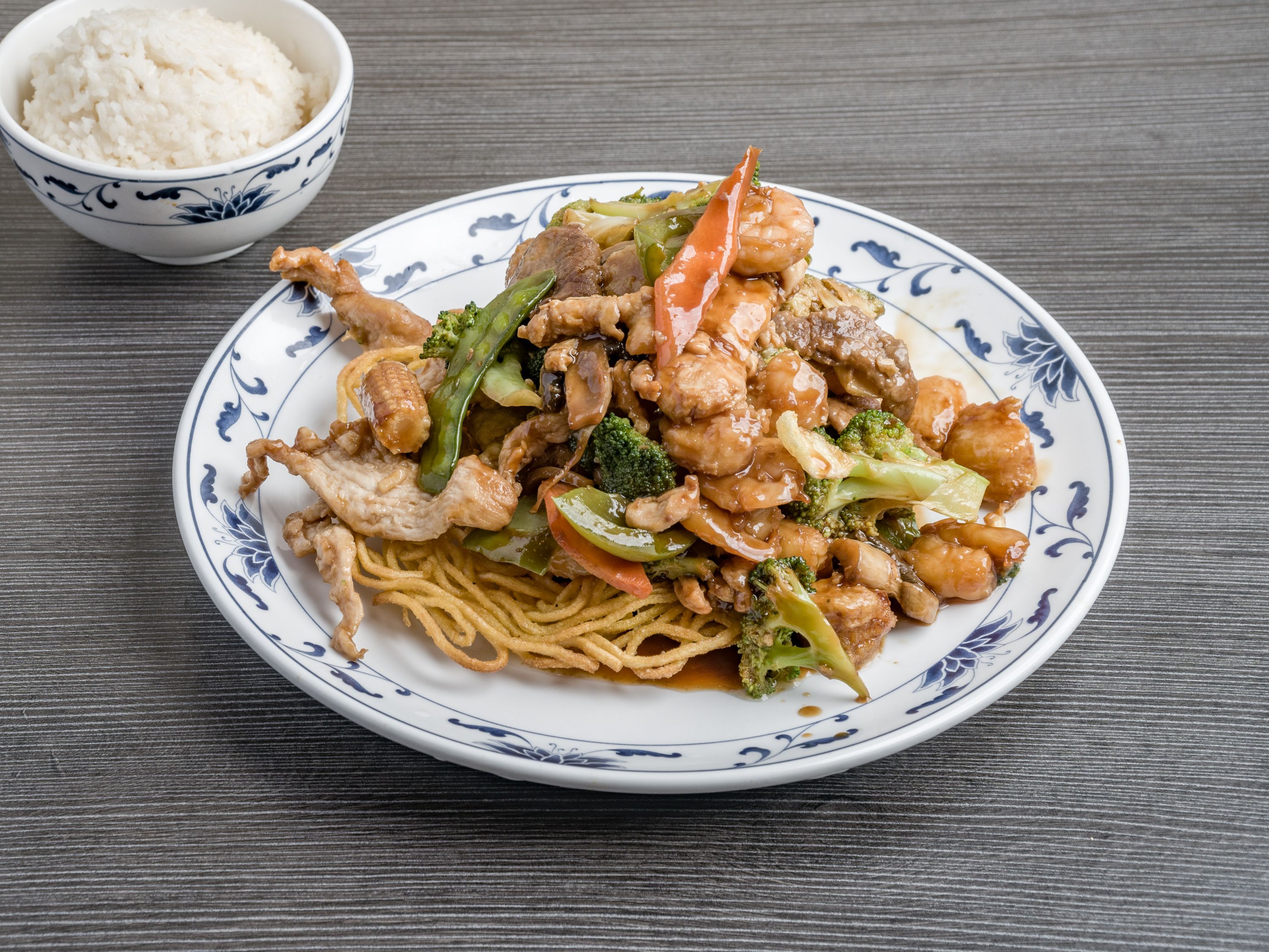 Order House Special Pan-Fried Noodles food online from Mark Pi's China Gate store, Zanesville on bringmethat.com