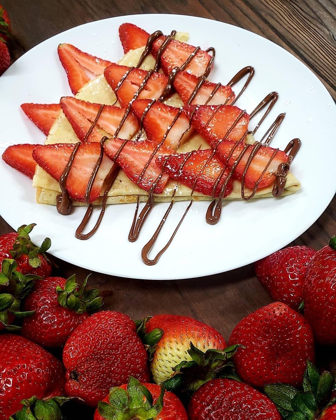 Order Nutella Crepe food online from Dulce De Leche Cafe store, Chicago on bringmethat.com