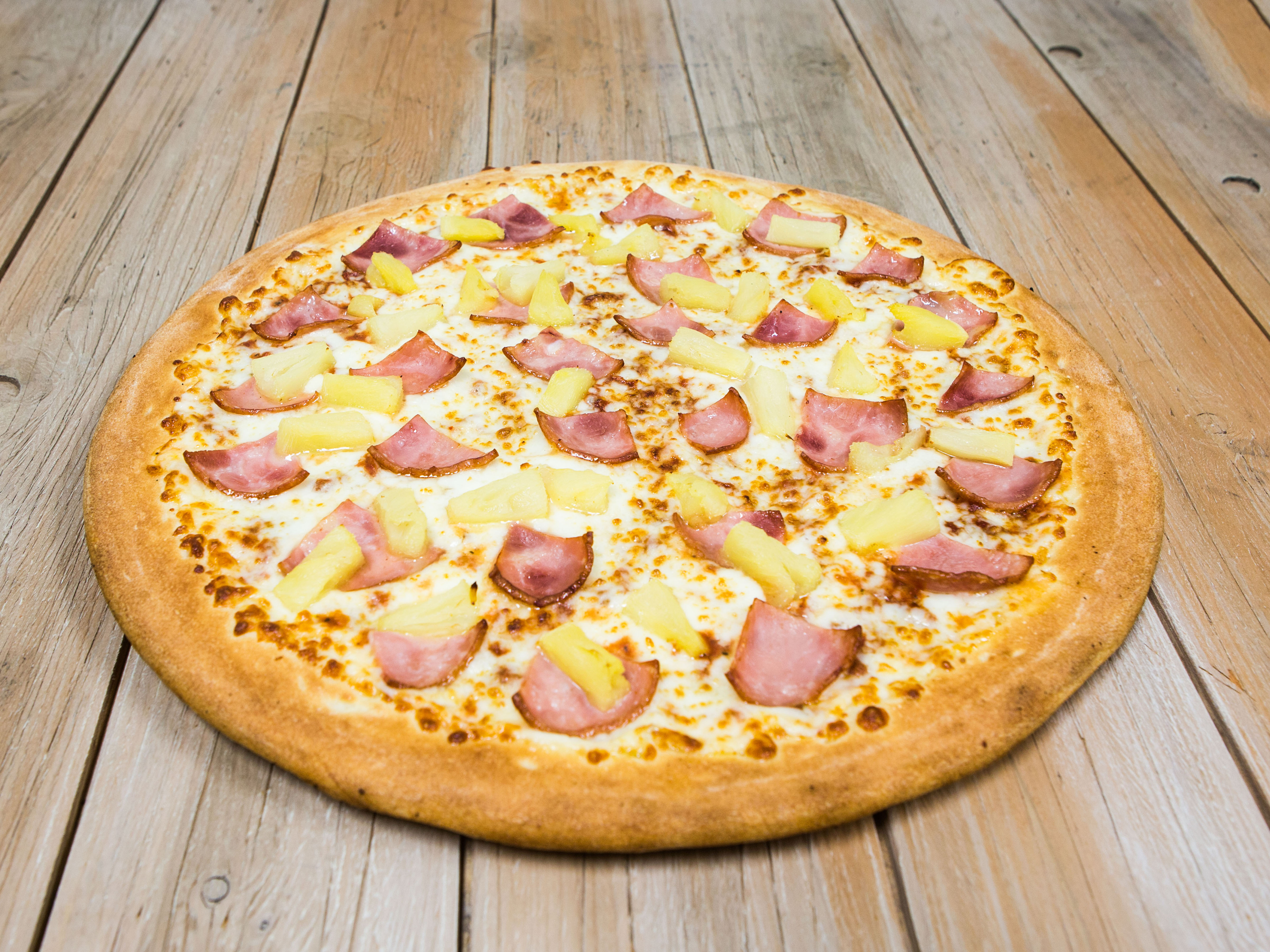 Order Large Hawaiian Pizza food online from Pizzaroni store, Hawthorne on bringmethat.com
