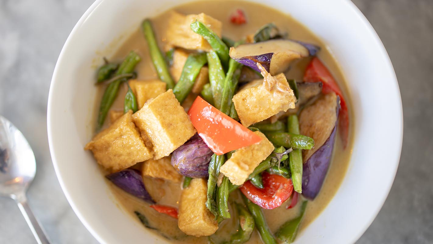 Order Tofu Green Curry food online from Charm Thai Bistro store, Oakland on bringmethat.com