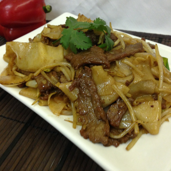 Order 147. Beef Chow Fun food online from Tsing Tao store, San Francisco on bringmethat.com