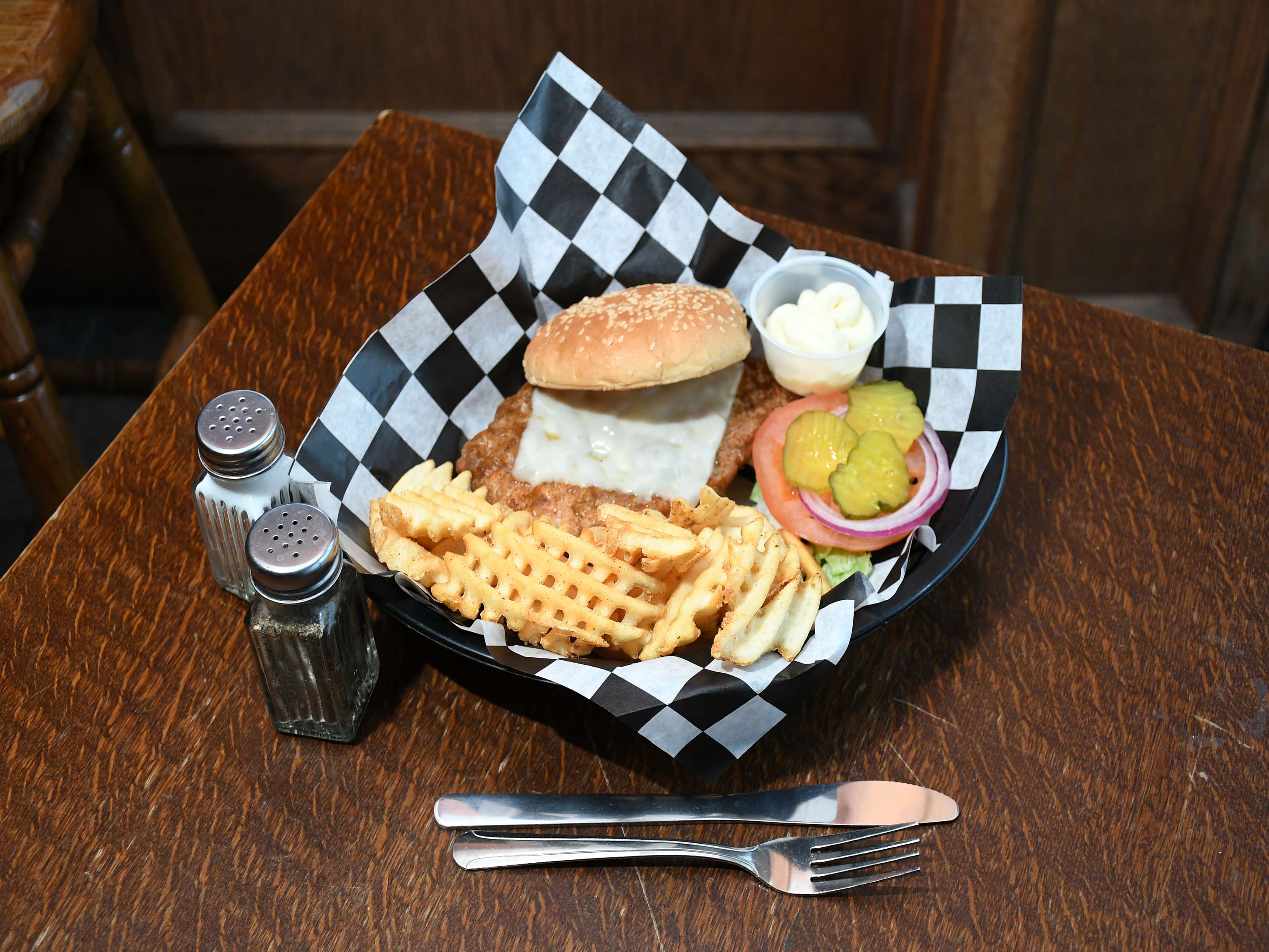 Order Ray Ray Tenderloin Sandwich food online from Pally Bar & Grille store, Clive on bringmethat.com