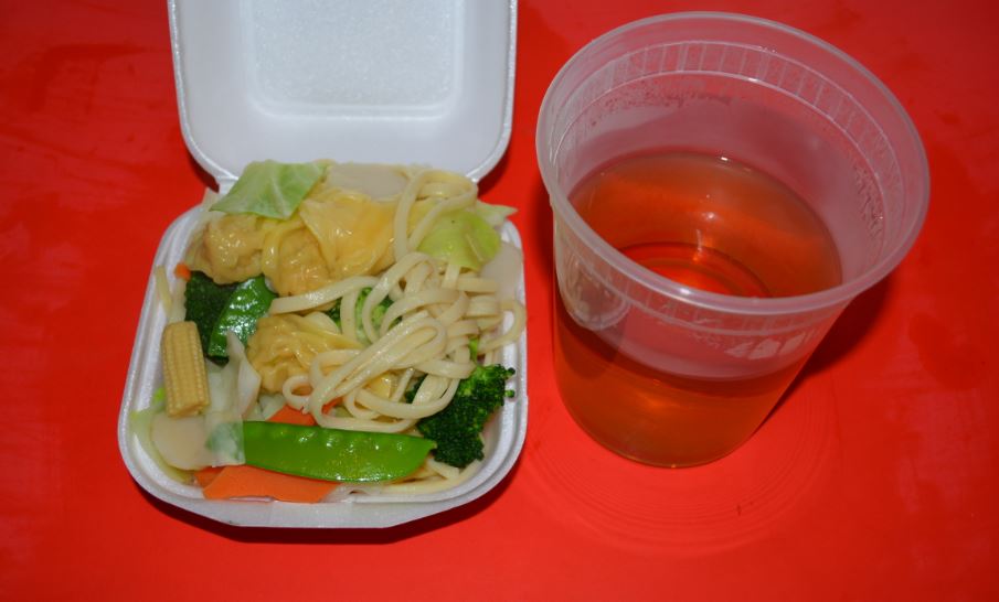 Order SO5. 6 Pieces Chinese Wonton Noodle Soup food online from Canton Express store, Plano on bringmethat.com