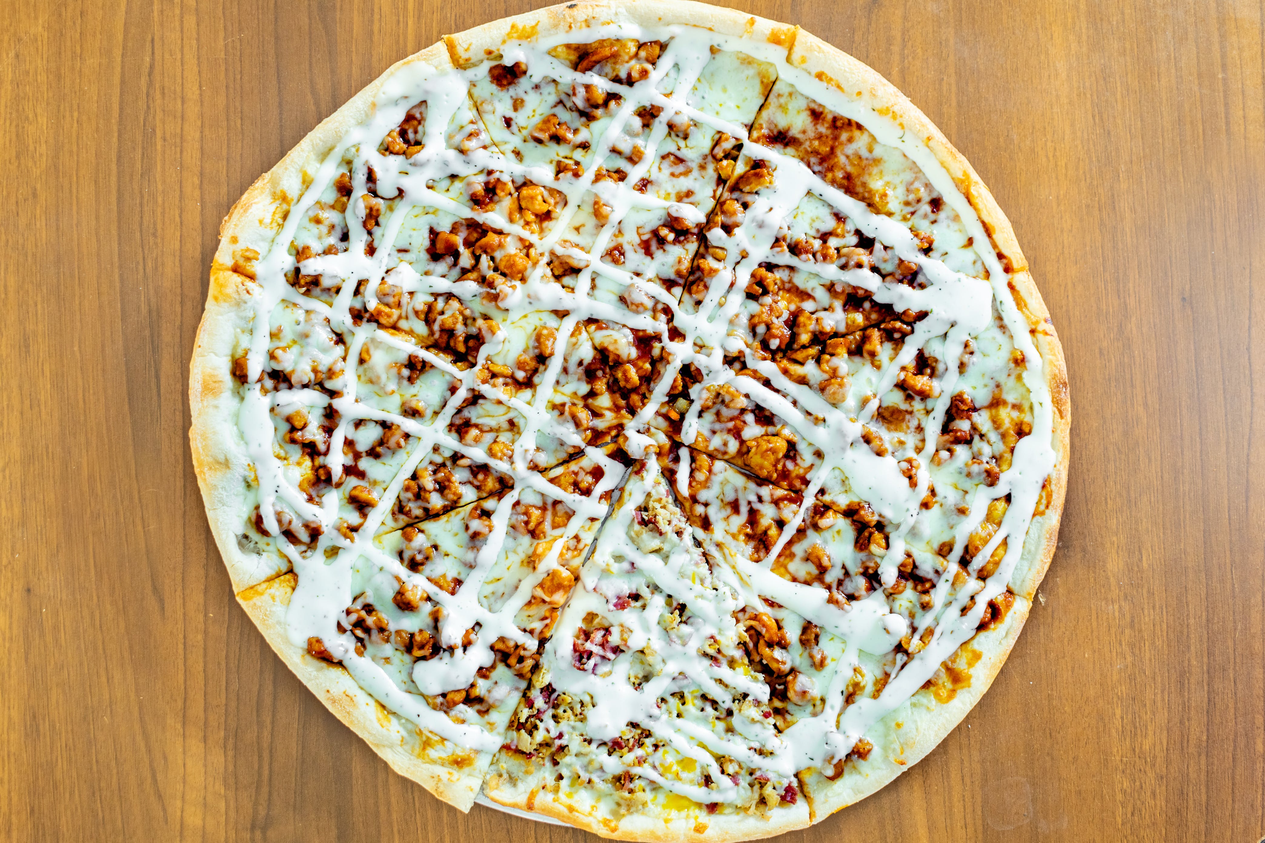 Order BBQ Chicken Pizza - Large 16'' food online from Brooklyn's Pizza store, Irvington on bringmethat.com