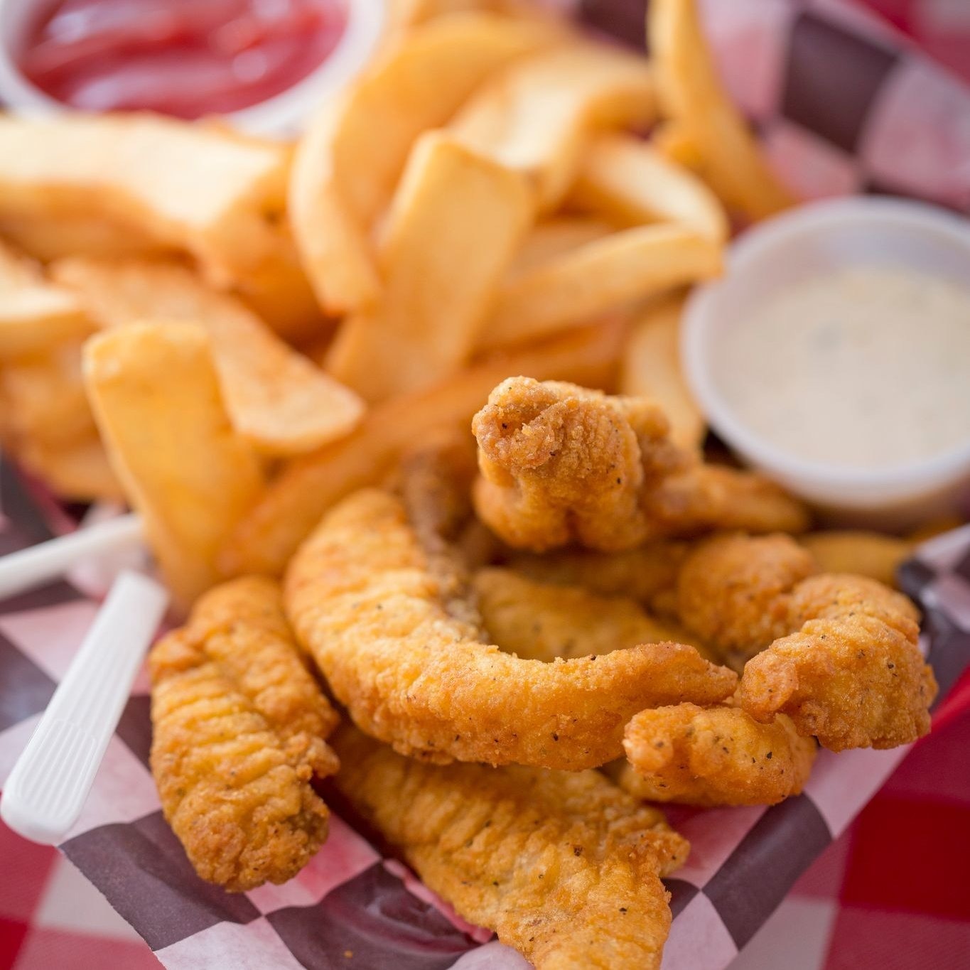 Order Catfish Basket food online from Huey's Collierville store, Collierville on bringmethat.com