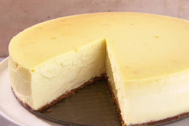 Order Special X-Large NY Style Cheesecake Slice with Whip Cream food online from Ny Popcorn store, New York on bringmethat.com