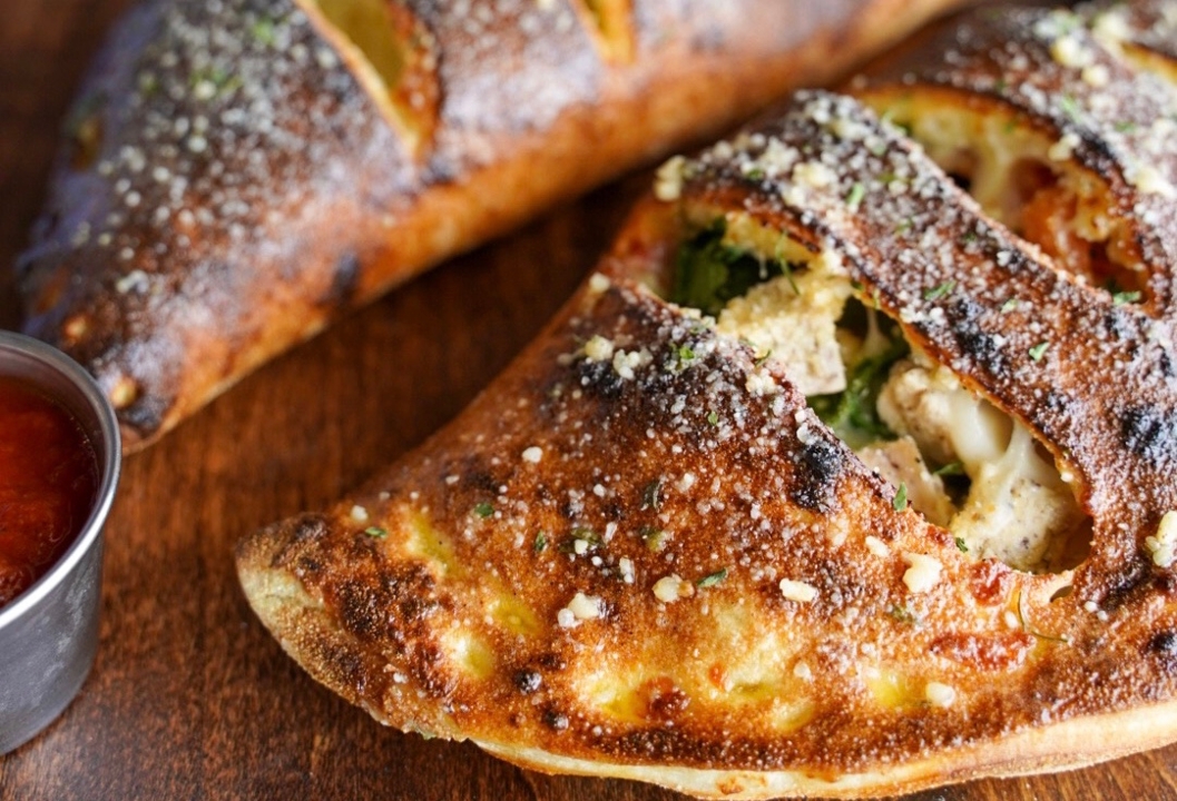 Order SPINACH CALZONE food online from Daddyo Pizza store, Katy on bringmethat.com