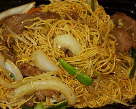 Order Beef Lo Mein 牛捞面 food online from Canton Phoenix store, Tigard on bringmethat.com