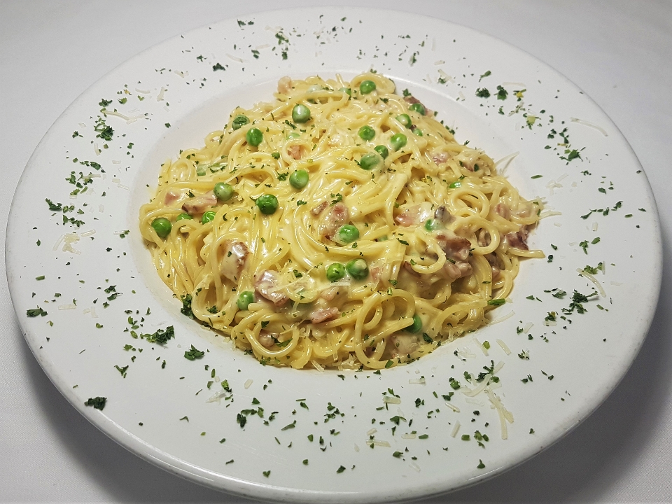 Order Spaghetti Carbonara food online from Testo Pepesto Italian Restaurant  store, El Cajon on bringmethat.com