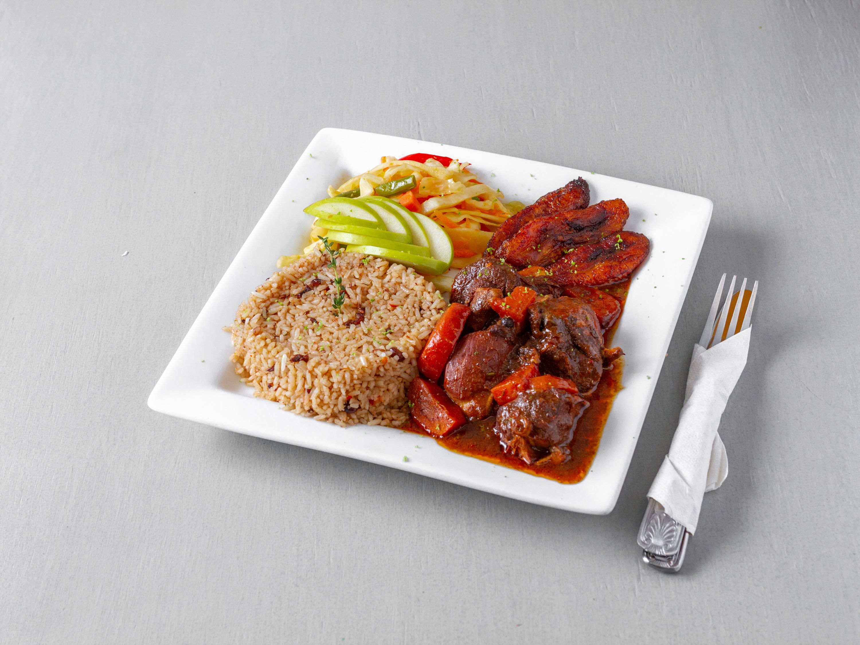 Order Brown Stew Chicken Meal food online from Getti Island Spyce store, Bowie on bringmethat.com