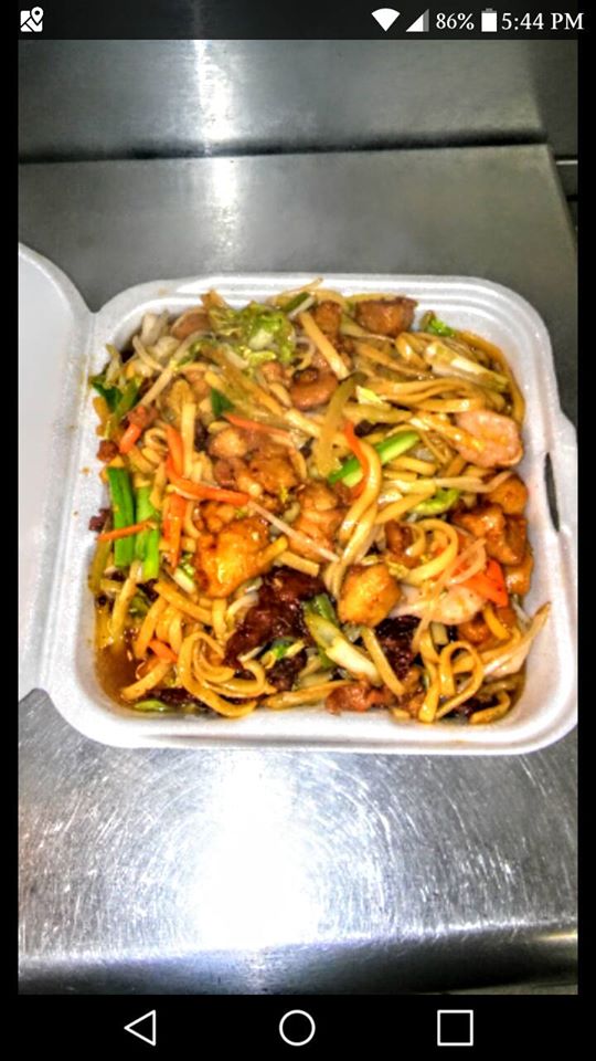 Order LM6. House Lo Mein food online from Beijing Express store, Birmingham on bringmethat.com