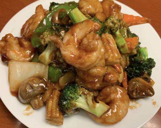 Order Shrimp with Vegetables food online from China Star store, Swartz Creek on bringmethat.com