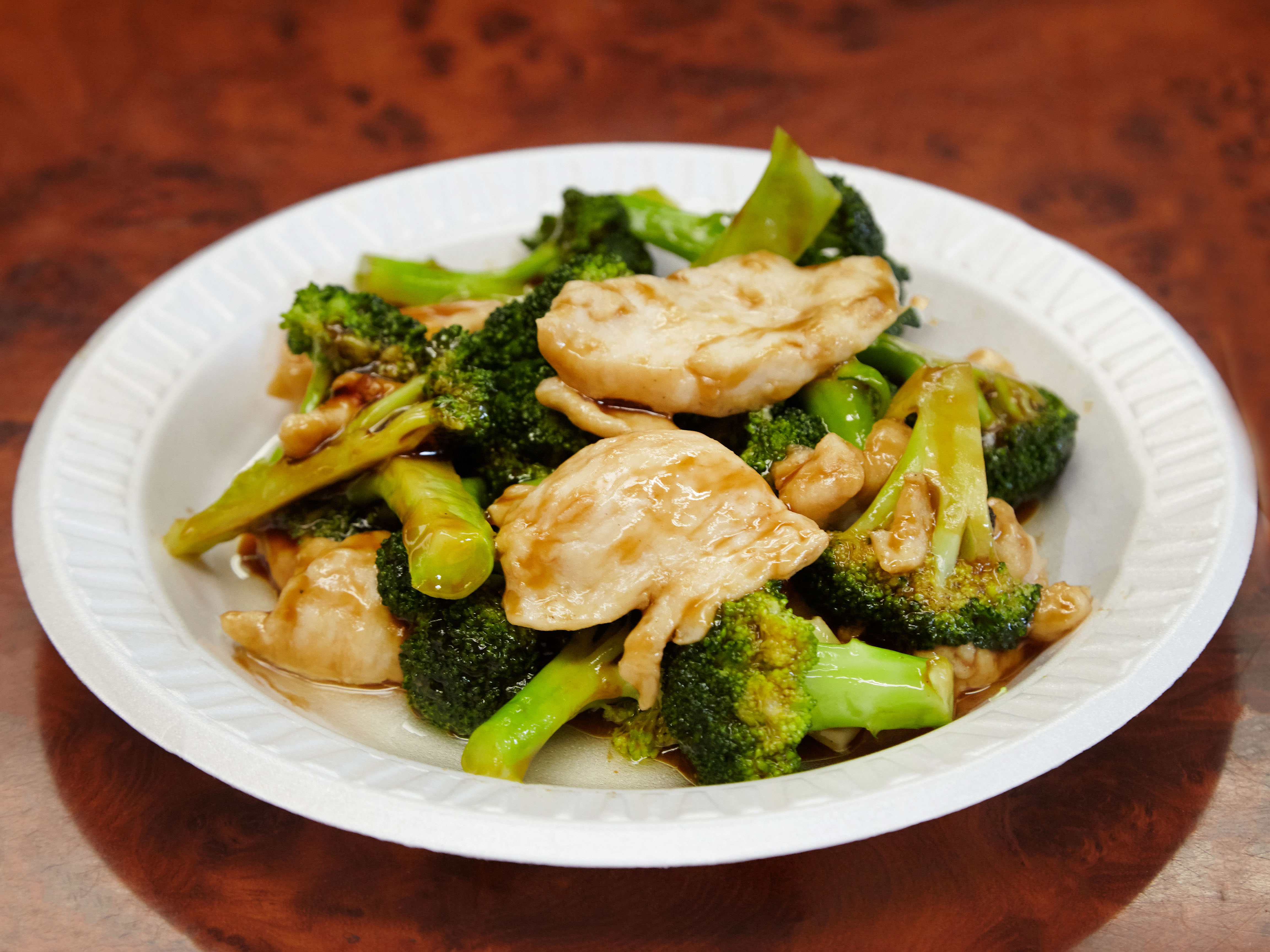 Order 90. Chicken with Broccoli food online from New Shun Wei Restaurant store, New York on bringmethat.com