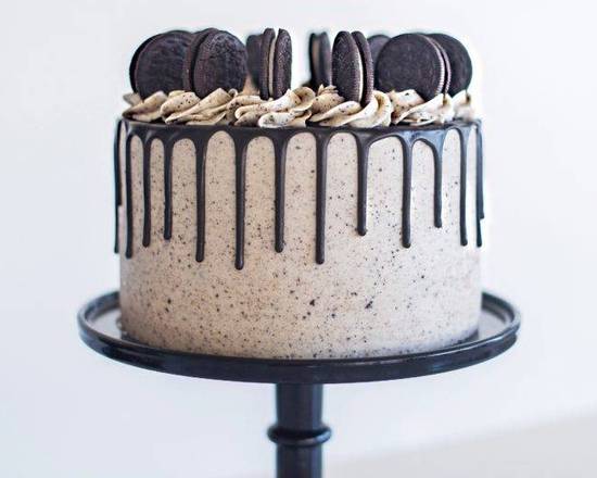 Order NEW 4" Whole Oreo Cookies and Crumb Cake food online from Valbella Midtown store, New York on bringmethat.com