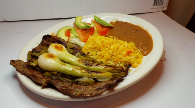 Order 13. Carne Azada food online from Restaurant Chapala store, Round Rock on bringmethat.com