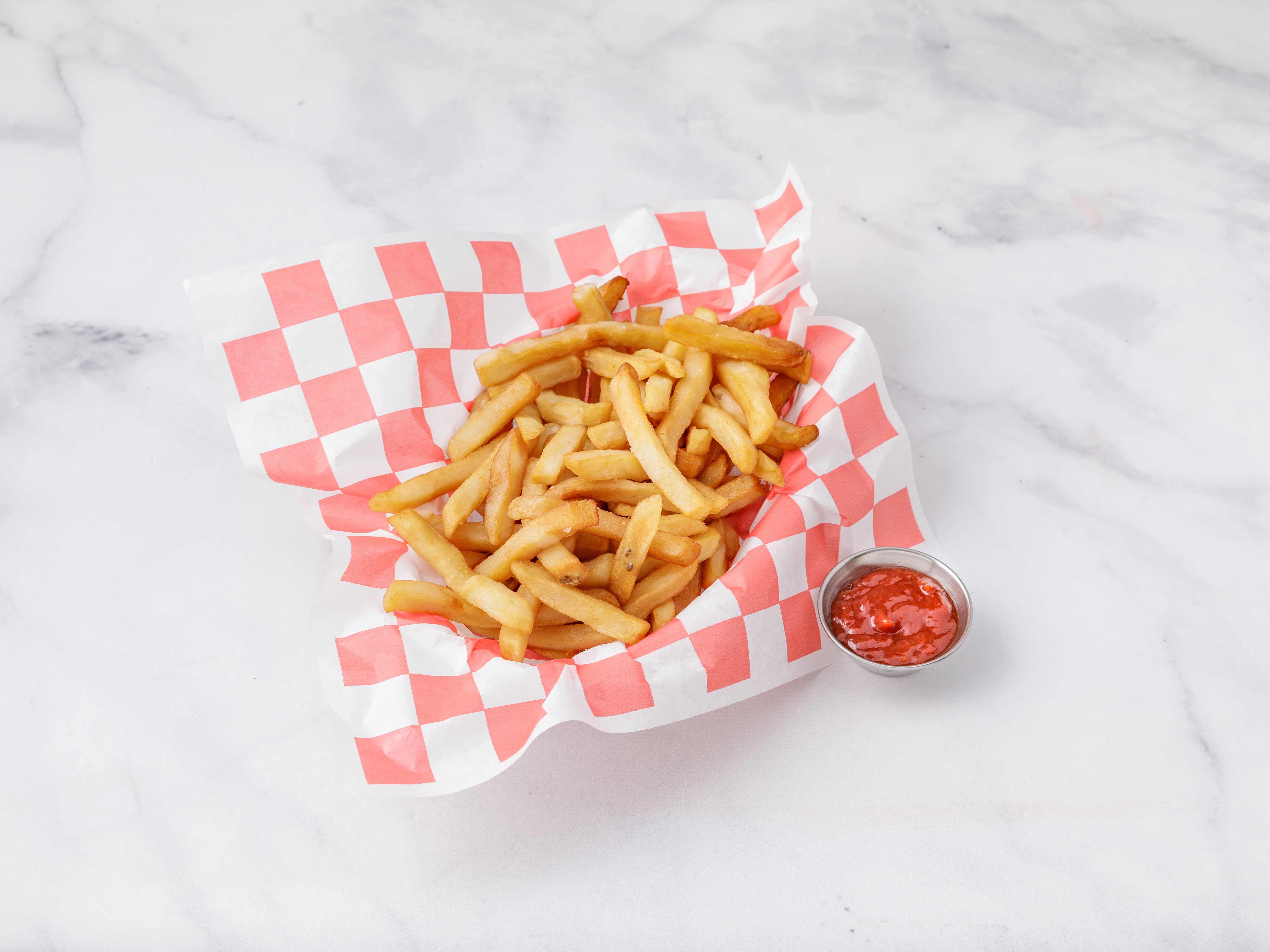 Order Large French Fries food online from Maurizio's Pizzeria store, Mays Landing on bringmethat.com