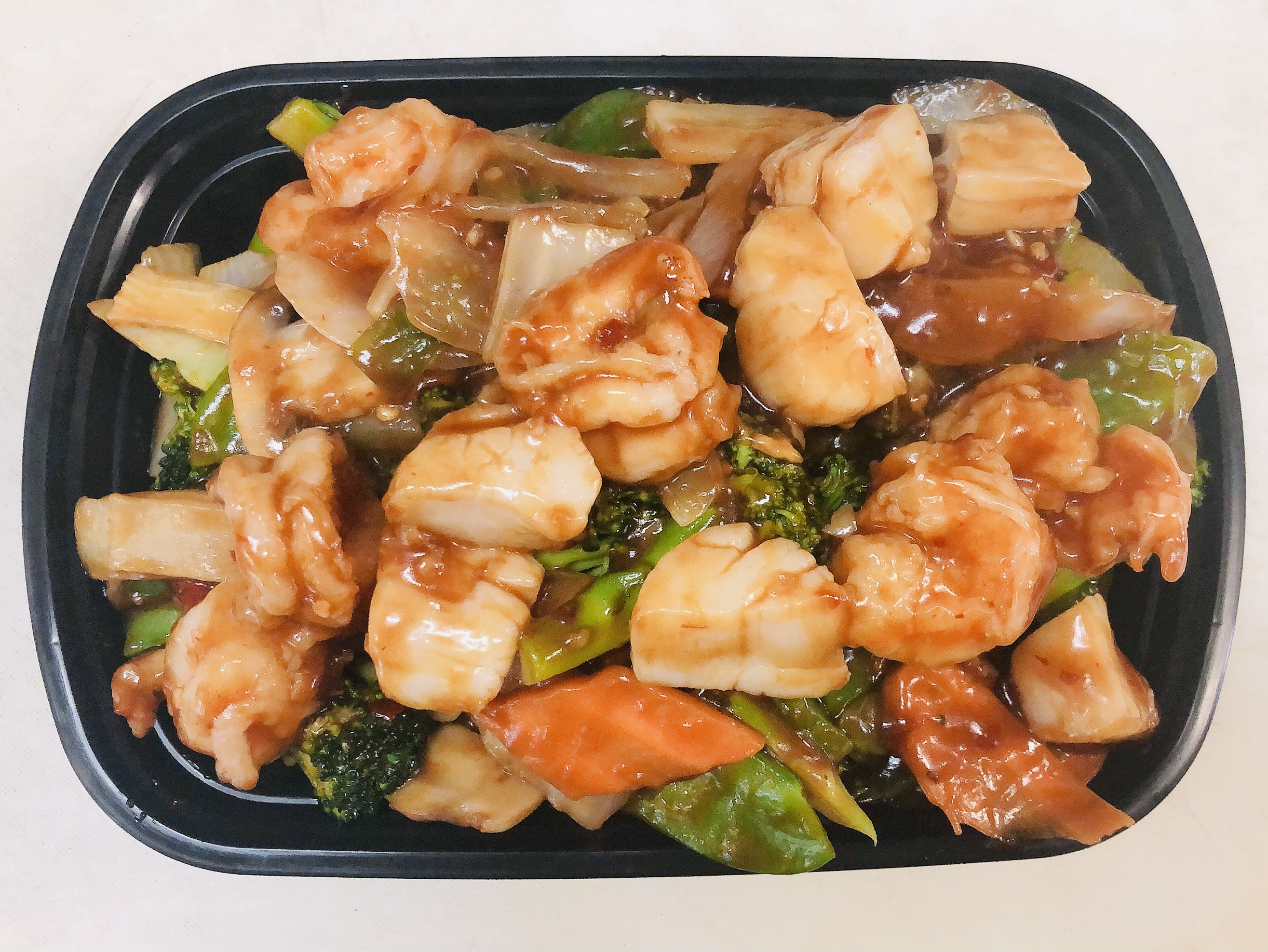 Order S16.四川干贝虾 Shrimp with Scallop with Szechuan Style food online from Asian Express store, Radcliff on bringmethat.com