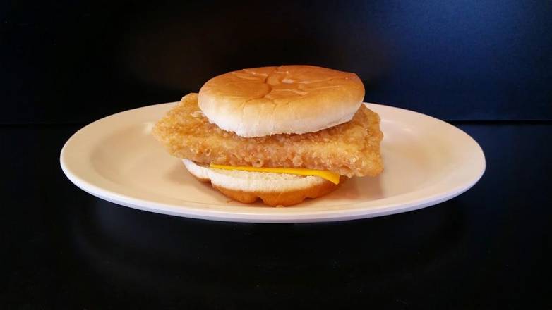 Order Fish Sandwich food online from St. Louis Pizza and Wings store, St. Louis on bringmethat.com