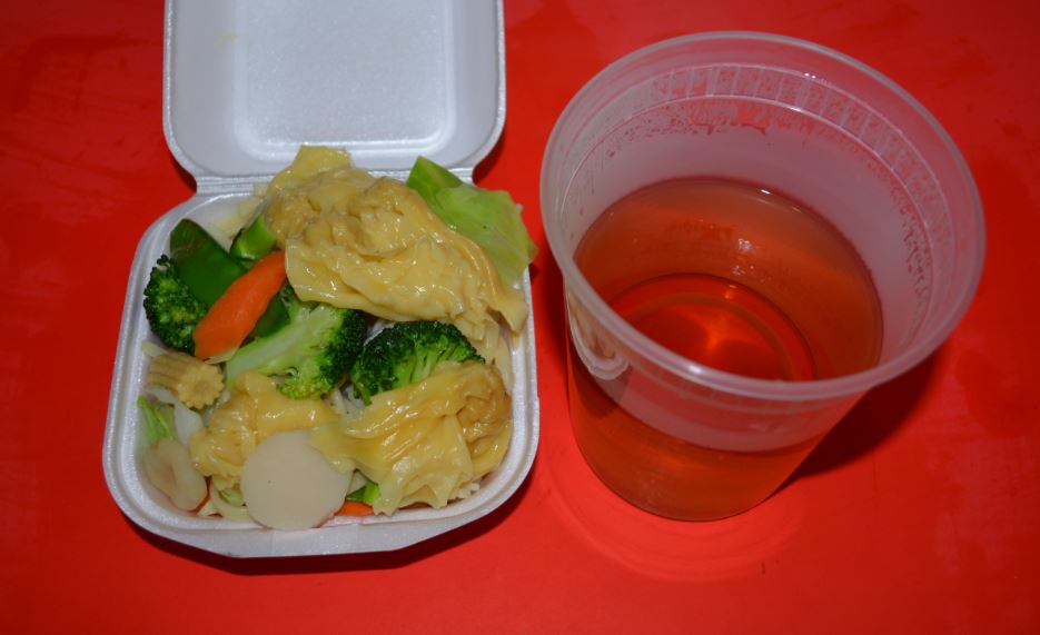 Order SO4. 12 Pieces Chinese Wonton Soup food online from Canton Express store, Plano on bringmethat.com
