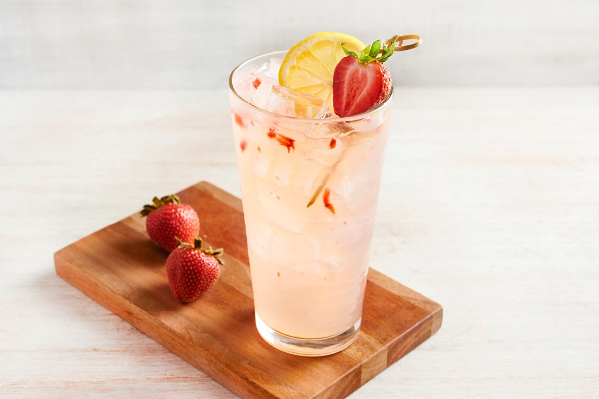 Order Strawberry Lemonade food online from Outback Steakhouse store, Conshohocken on bringmethat.com