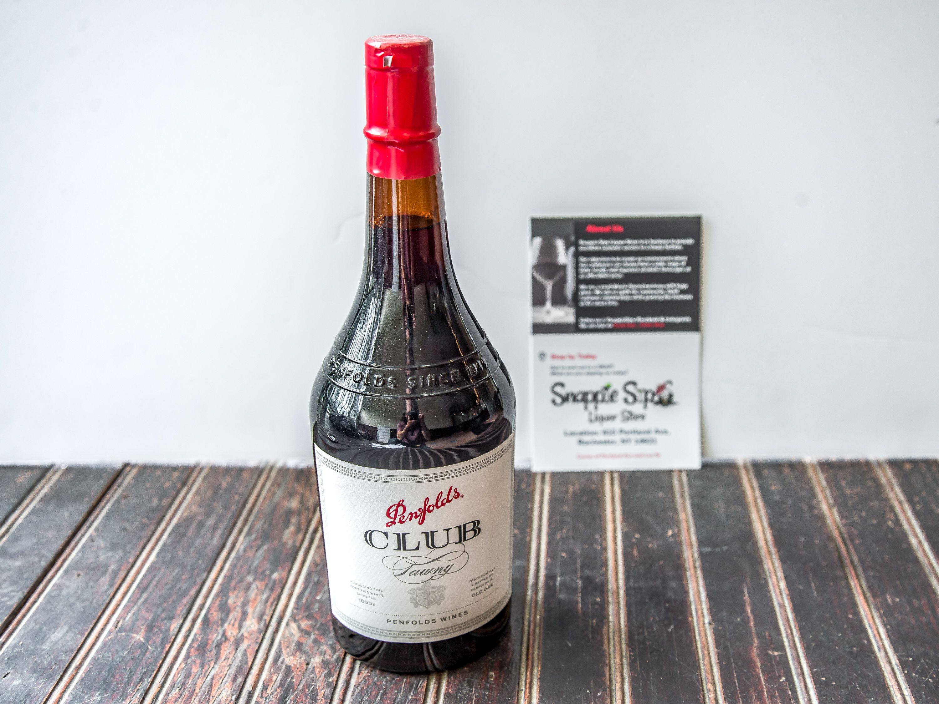 Order Penfolds Port Club 750 ML food online from Snappie Sips store, Rochester on bringmethat.com