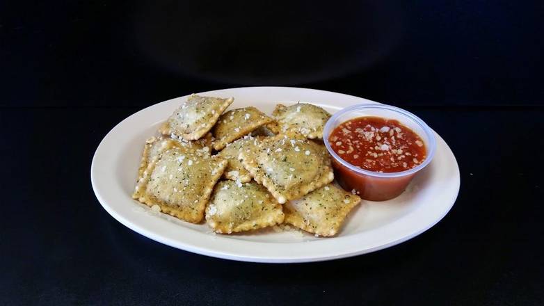 Order Toasted Ravioli food online from St. Louis Pizza and Wings store, St. Louis on bringmethat.com