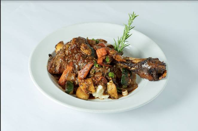 Order Osso Bucco food online from Mama Mia's Mediterranean and Italian Cuisine store, Morgan Hill on bringmethat.com