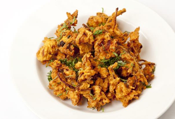 Order Mixed Vegetable Pakora food online from Agra Cafe store, Los Angeles on bringmethat.com