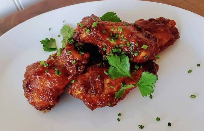 Order CHICKEN WINGS food online from Bella Cafe And Grille store, Lexington on bringmethat.com