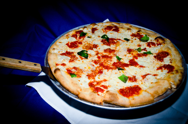 Order Small Fresh Mozzarella Pizza food online from Prima Pasta & Cafe store, Howard Beach on bringmethat.com