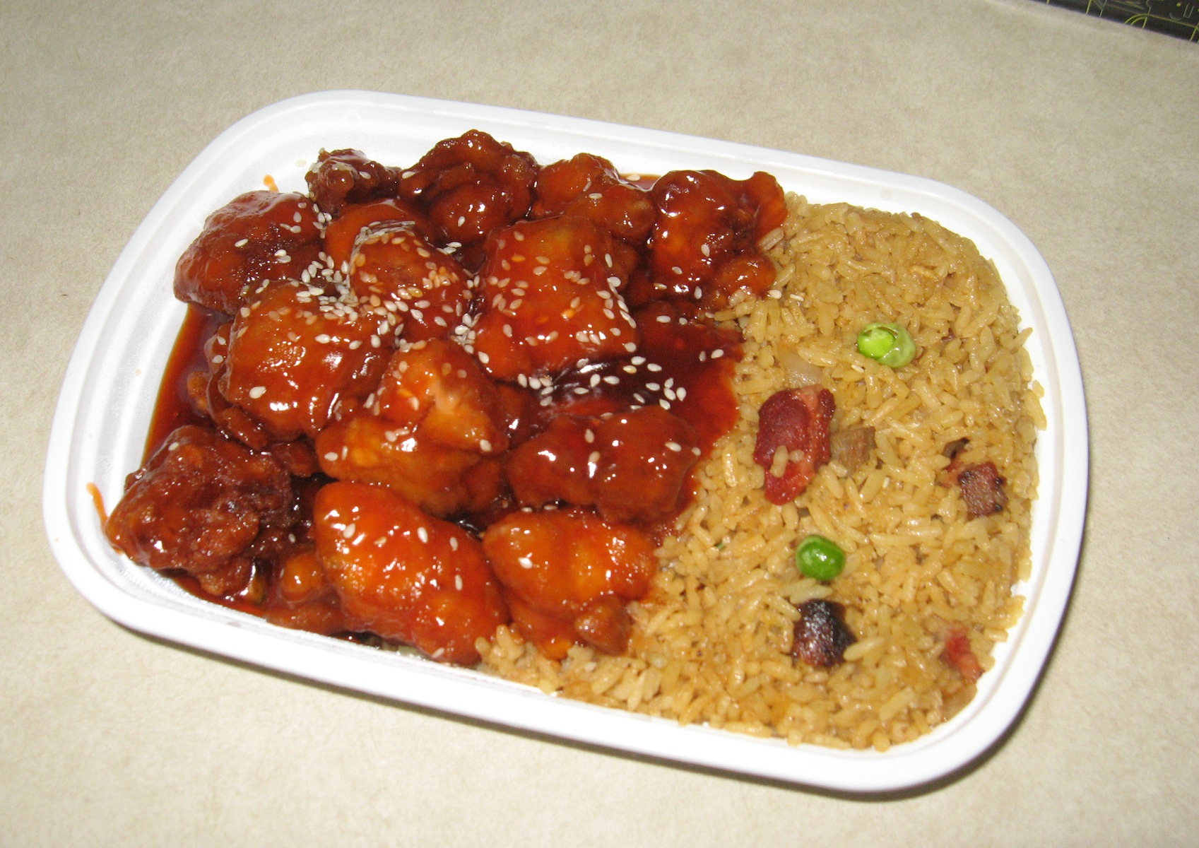 Order Sesame Chicken Combination Plate food online from Hai Sing Chinese Restaurant store, Yonkers on bringmethat.com