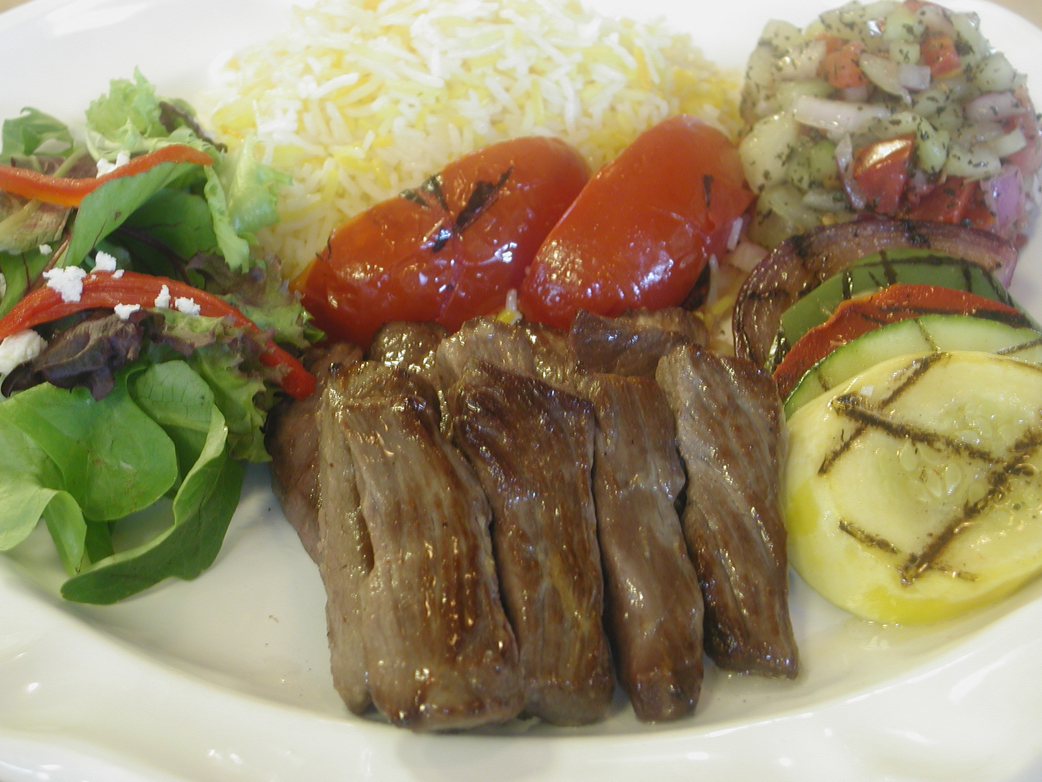 Order Sorrento’s Beef Sirloin Kabob Platter food online from Sorrento Grill store, Herndon on bringmethat.com