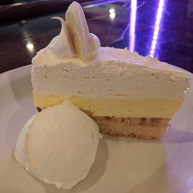 Order Banana Pudding Pie food online from Burgers & Barley store, Rock Hill on bringmethat.com