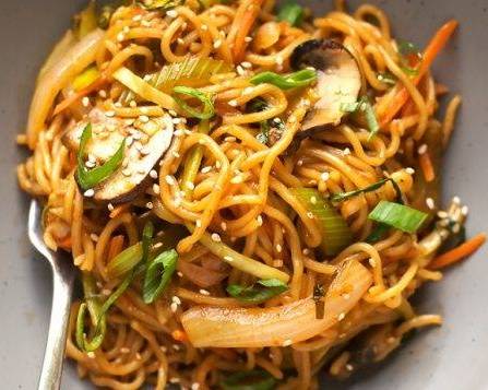 Order Chicken or Pork or Veg Lo Mein food online from Epicures Of Asia store, Roswell on bringmethat.com
