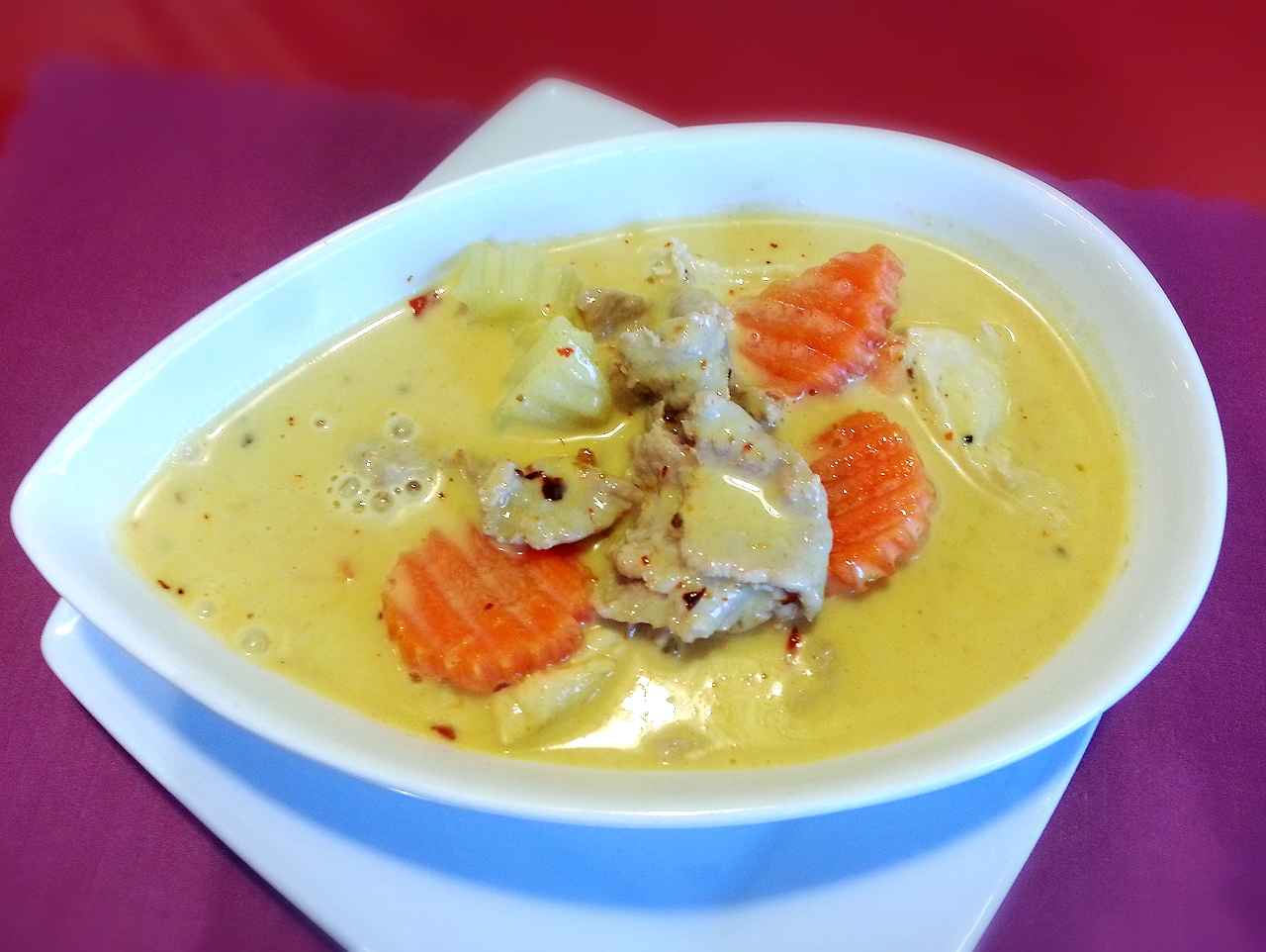 Order Yellow Curry food online from Thai Chef Cuisine store, Azusa on bringmethat.com