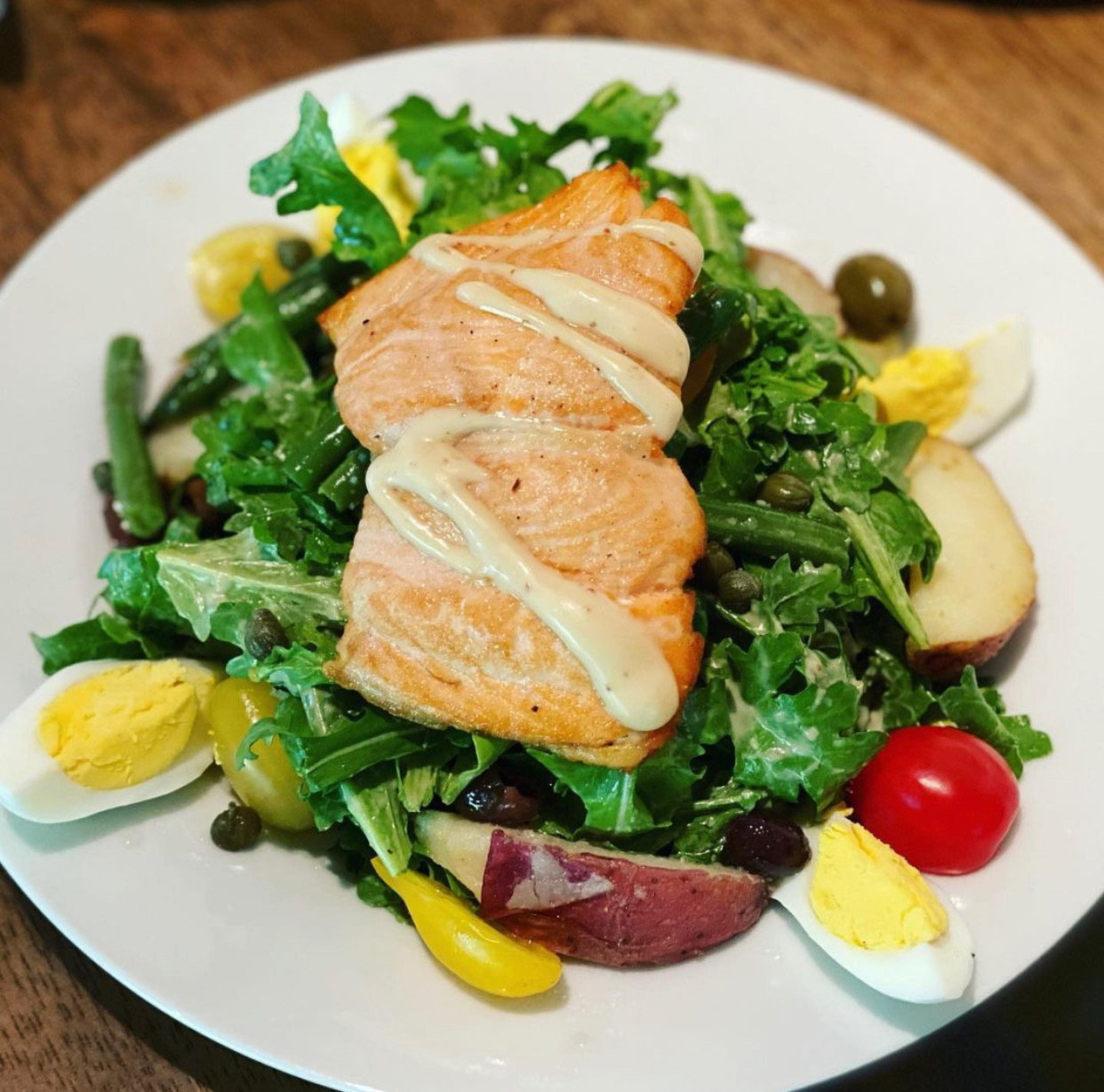 Order Salmon Nicoise food online from Cafe Wisteria store, Menlo Park on bringmethat.com