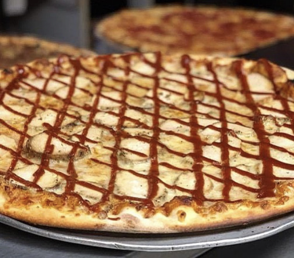 Order BBQ Chicken Pizza food online from SLiCE store, Sewell on bringmethat.com