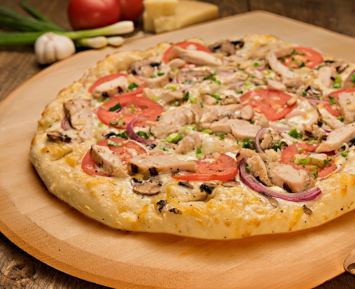 Order Small Garlic Chicken Pizza food online from Me-N-Ed Coney Island Grill store, Fresno on bringmethat.com