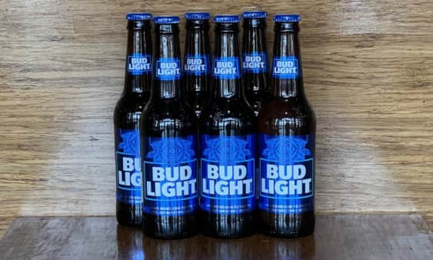 Order Bud Light - 6pk food online from The Post Sports Bar & Grill store, Maplewood on bringmethat.com