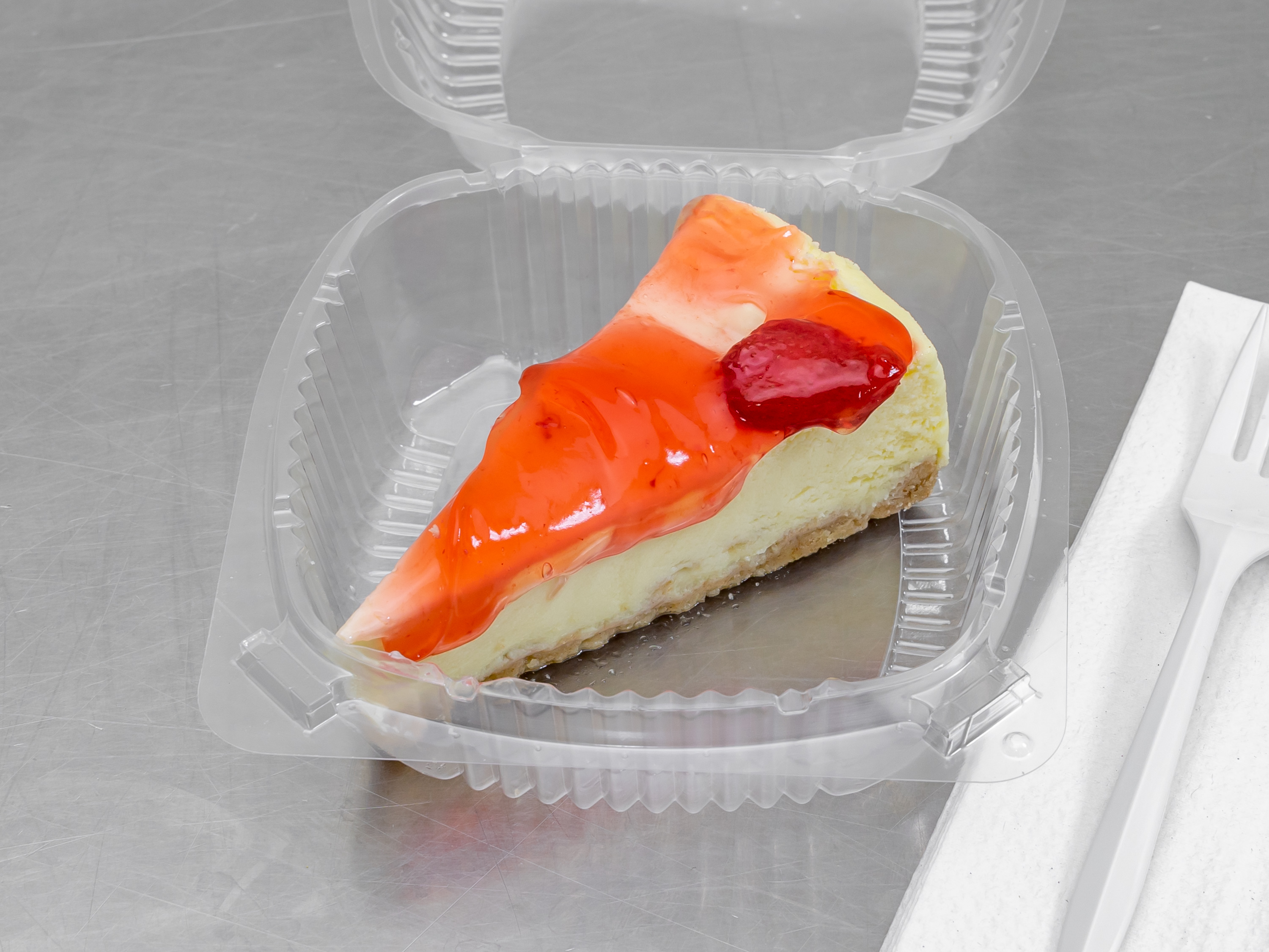 Order Cheese Cake Strawberry food online from Kennedy Fried Chicken store, New Windsor on bringmethat.com