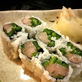 Order Yellowtail Jalapeno Roll food online from Oishii Sushi Japanese store, Astoria on bringmethat.com