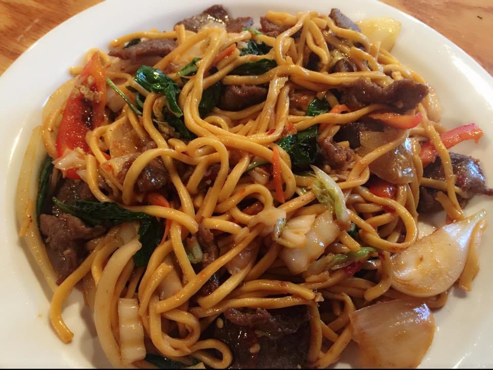 Order Basil Lo Mein food online from Thai Mii Up Cuisine store, Rochester on bringmethat.com