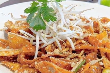 Order Crispy Pad Thai food online from Asian mint store, Dallas on bringmethat.com